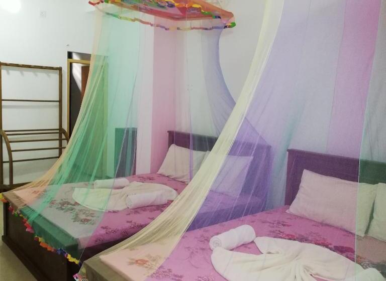 اتاق خانوادگی, Elliot Nature Resort