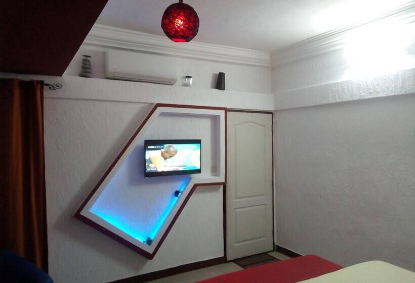 اتاق لوکس, Le Senateur