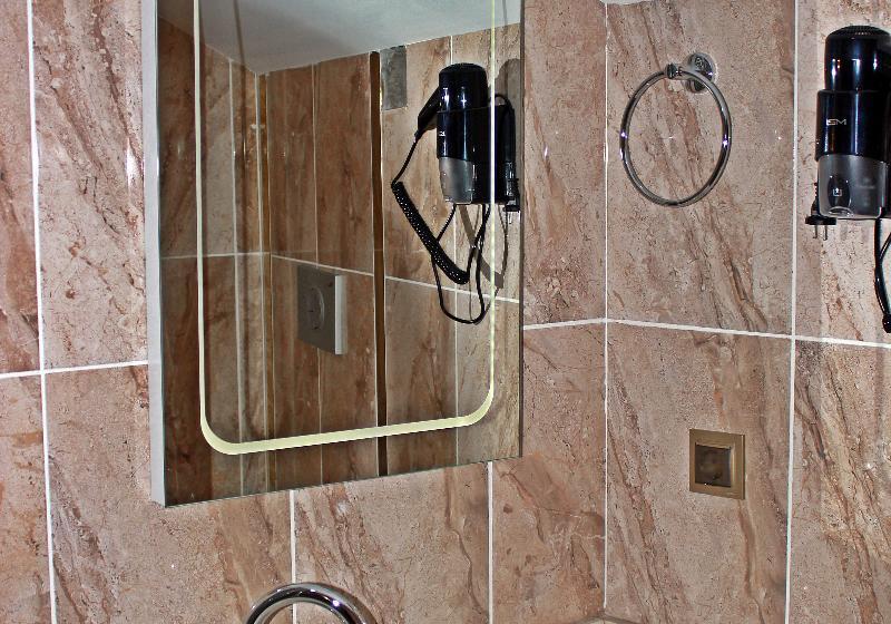 اتاق اساندارد با چشم‌انداز جانبی به دریا, Feza Otel