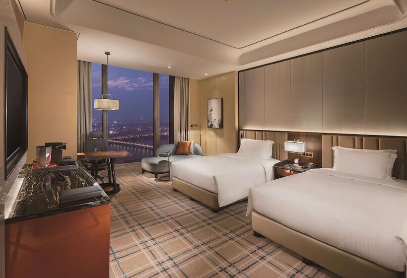 Номер Стандарт Вид на Реку, Hilton Fuzhou