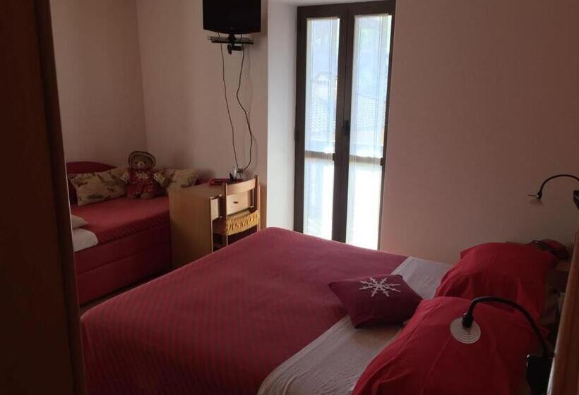 스탠다드 룸, Carrara