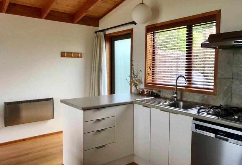 Бунгало Стандарт, Adrift In Golden Bay  Absolute Beachfront Villas