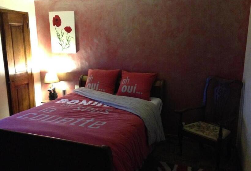 Номер Стандарт, B&b L'estuve Provencale