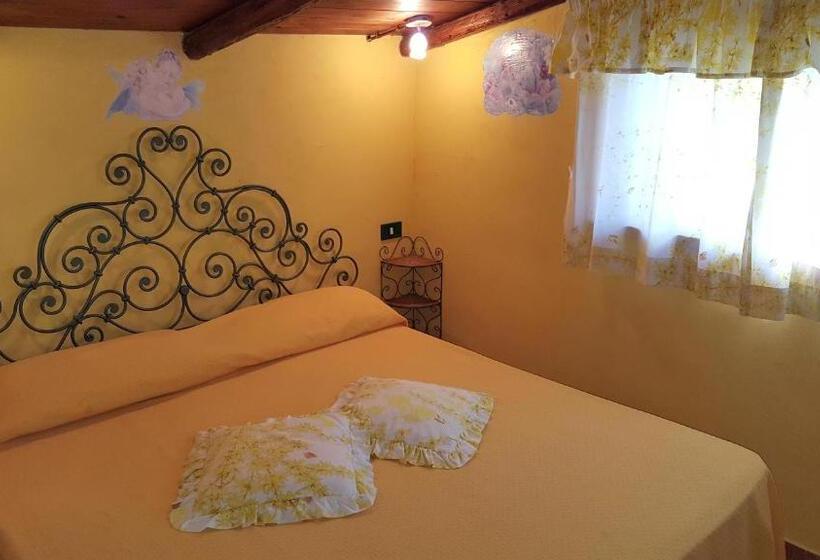بنگله خانوادگی, La Maison Galu