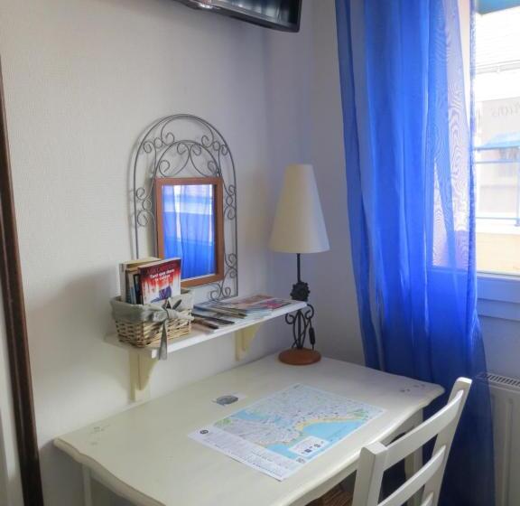 家庭间, Hôtel Les Embruns Sables D'olonne