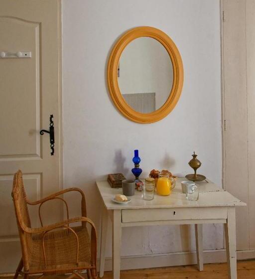 Номер Basic, Maison Rives   Village Du Livre De Montolieu