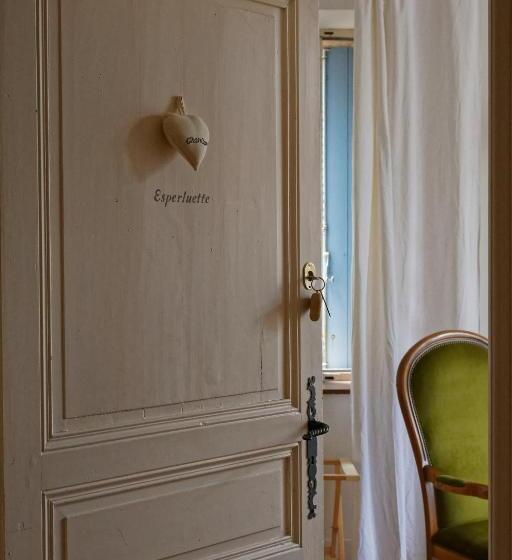 Номер Deluxe с Балконом, Maison Rives   Village Du Livre De Montolieu