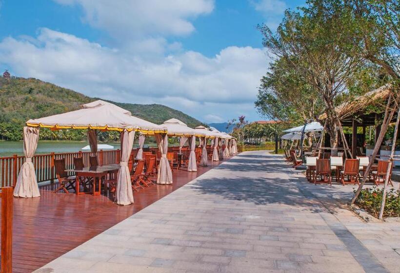 豪华湖景房, Palace Resort Yalong Bay Sanya