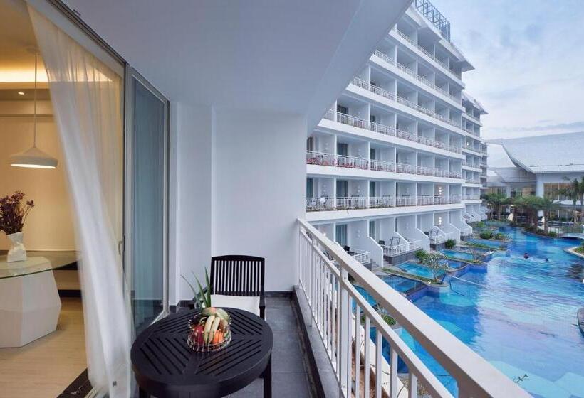 标准间带游泳池, Palace Resort Yalong Bay Sanya