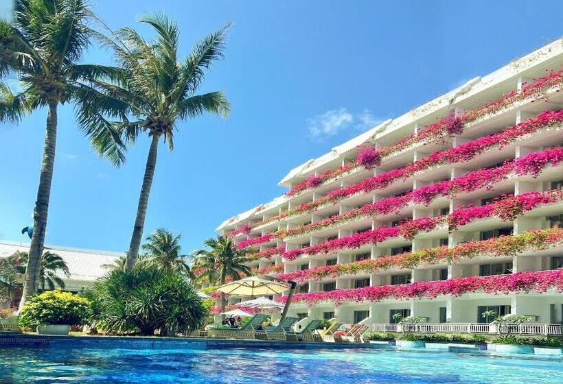 プールビュースタンダードルーム, Palace Resort Yalong Bay Sanya
