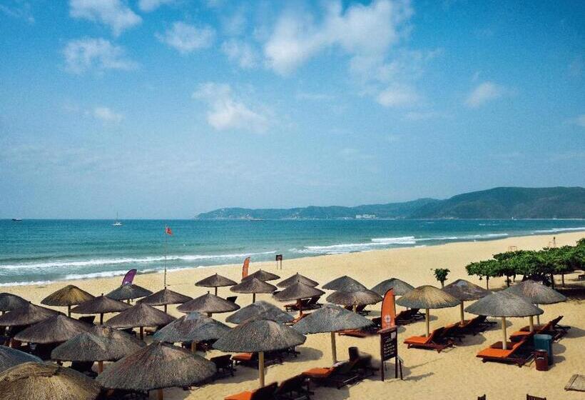 プールの見えるデラックスルーム, Palace Resort Yalong Bay Sanya