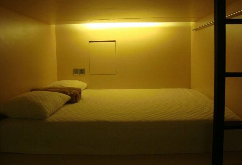 Кровать в Общей Комнате, Bali Caps Hostel