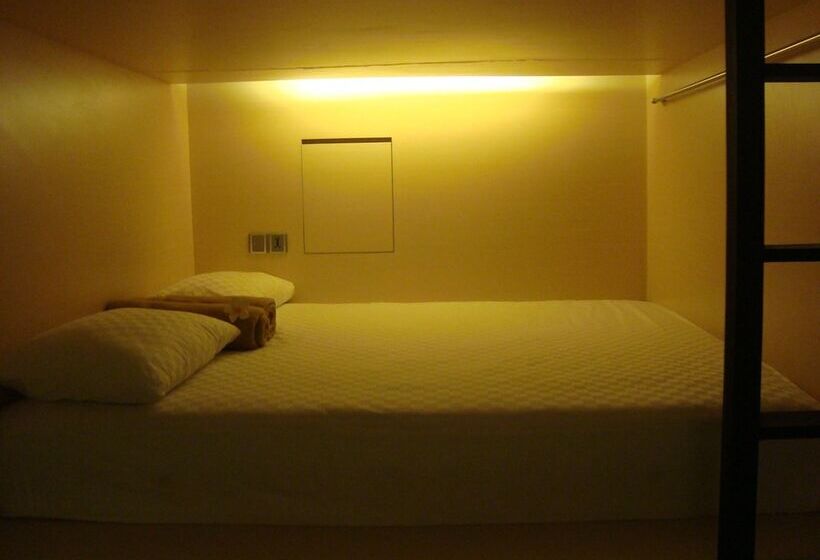 Кровать в Общей Комнате, Bali Caps Hostel