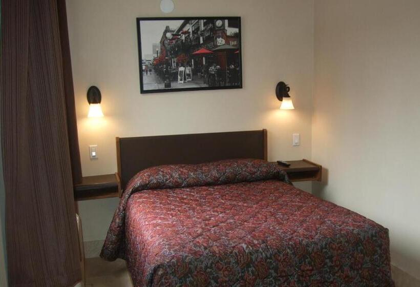 اتاق لوکس, Trailside Inn