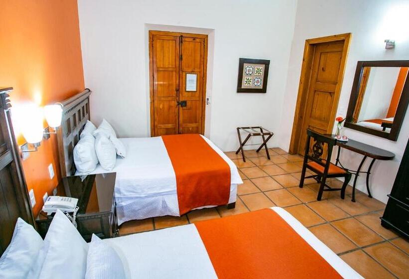 Номер Стандарт Трехместный, La Casa De Los Patios Hotel & Spa