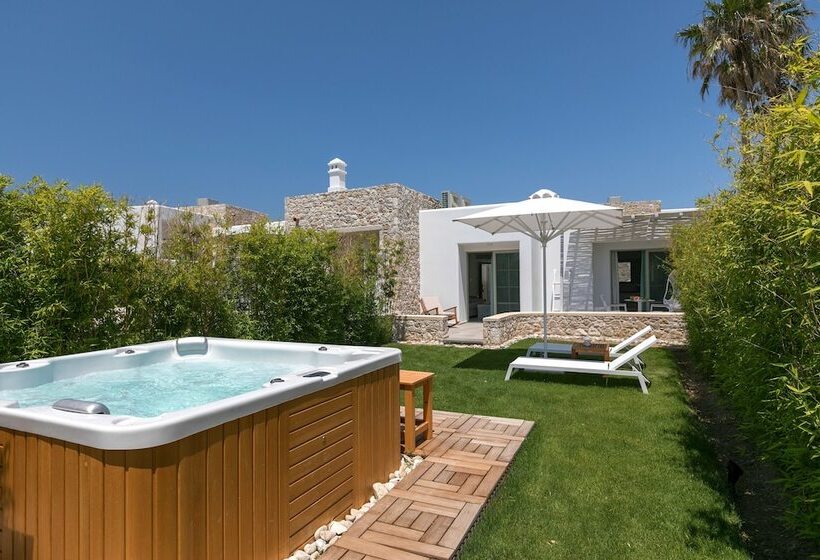 Люкс с гидромассажем, White Pearls Luxury Suites   Adults Only