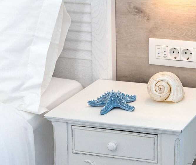 Полулюкс, White Pearls Luxury Suites   Adults Only