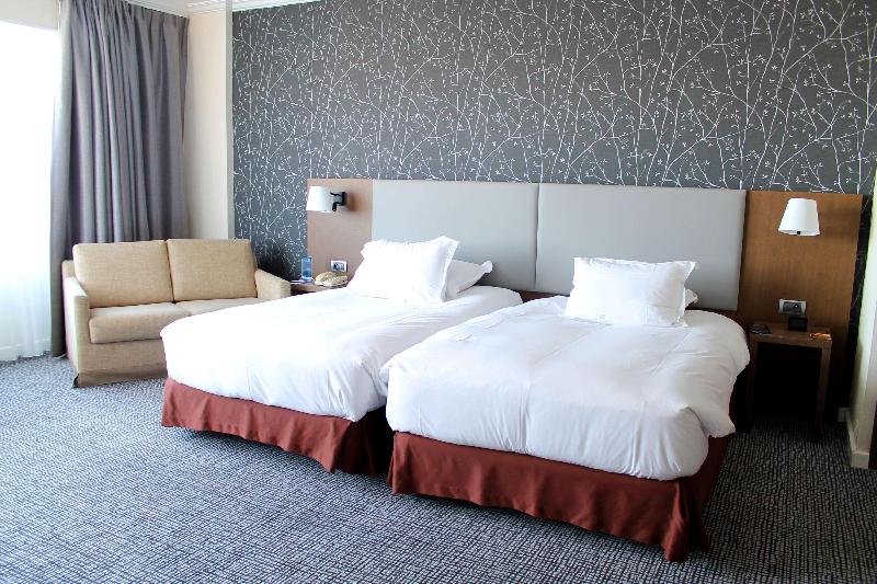 キングサイズベッドのスイートルーム, Holiday Inn & Suites Sioux Falls   Airport, An Ihg