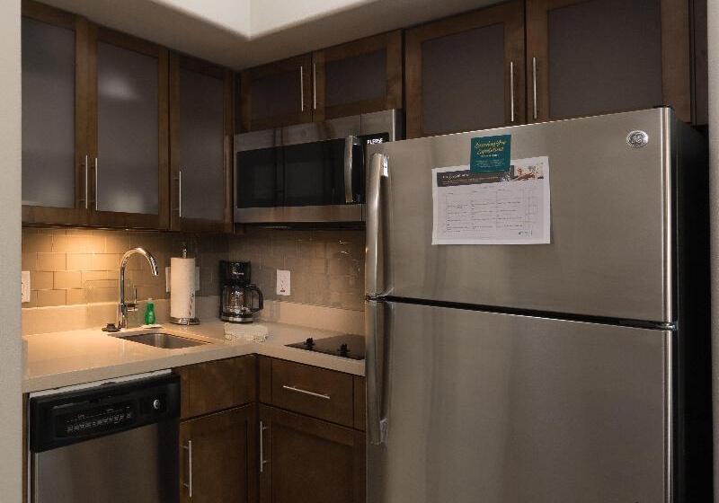 Студия Стандарт, Staybridge Suites   Lake Jackson, An Ihg