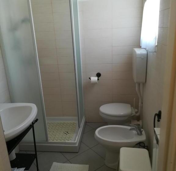 غرفة قياسية ثلاثية, Albergo Calcagno