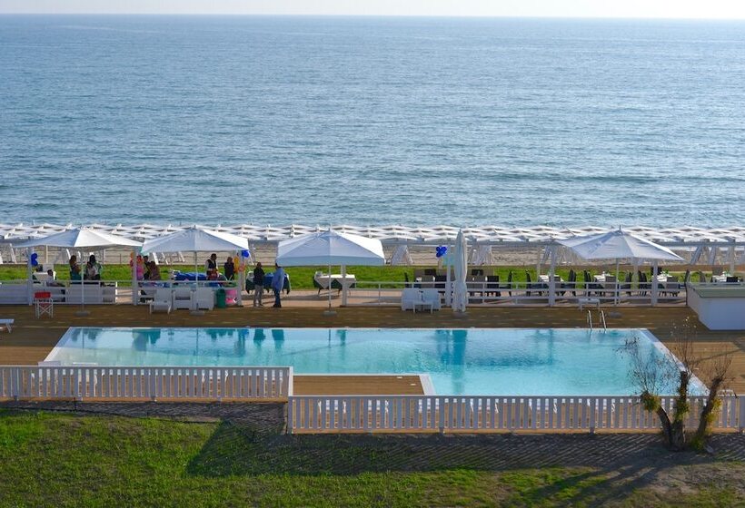 Четырехместный Номер Классик, Sunrise Accessible Resort