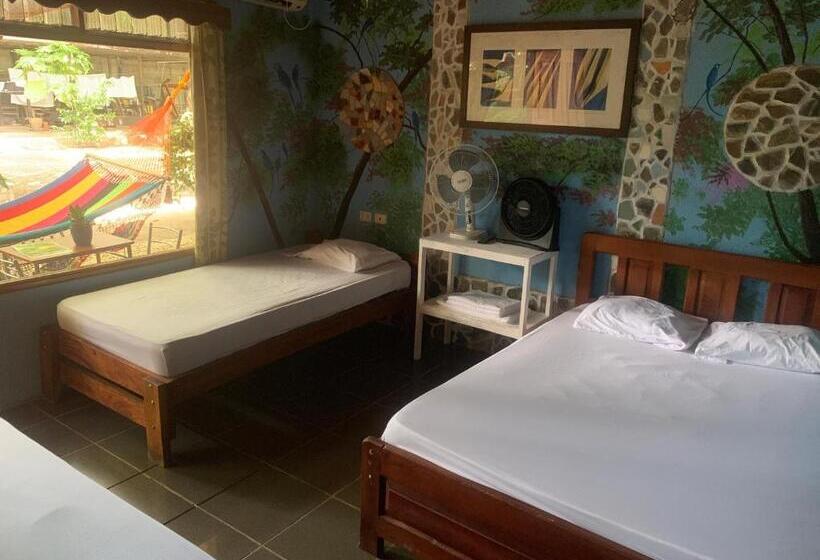 Habitación Triple Estándar, Hostalito El Greco