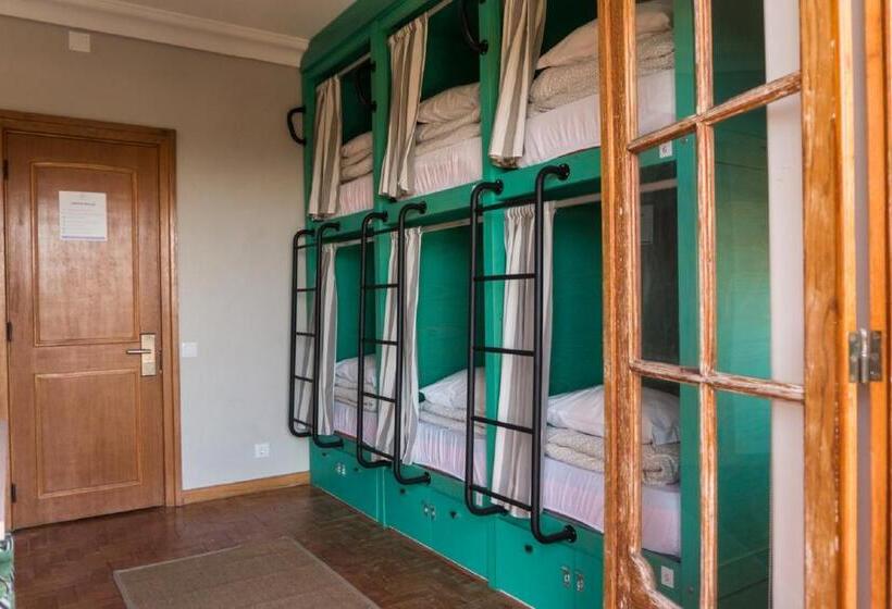 تختخواب در اتاق مشترک, Nice Way Cascais Hostel & Surf Camp