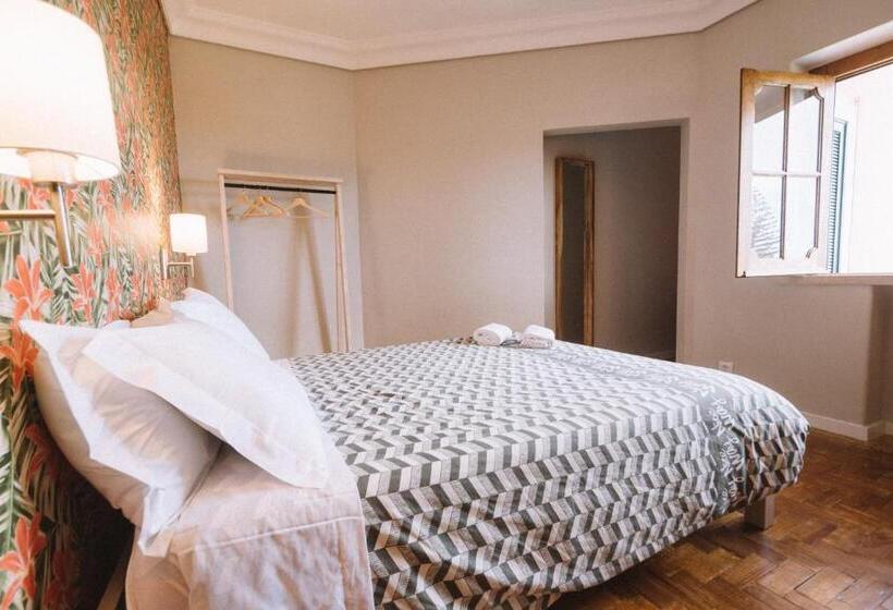 اتاق استاندارد با سرویس بهداشتی مشترک, Nice Way Cascais Hostel & Surf Camp