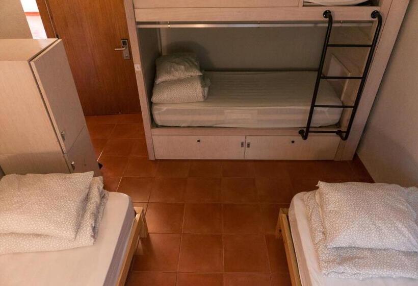 اتاق خانوادگی, Nice Way Cascais Hostel & Surf Camp