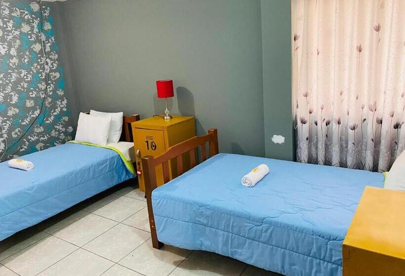 اتاق استاندارد یک نفره, Sunset Hostel Airport