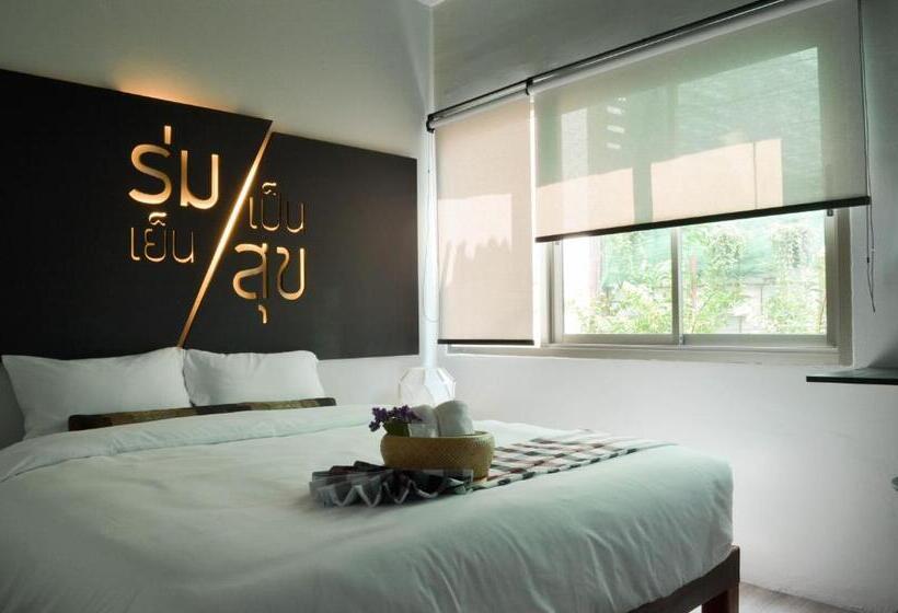 带共用浴室的标准房间, Whereder Poshtel