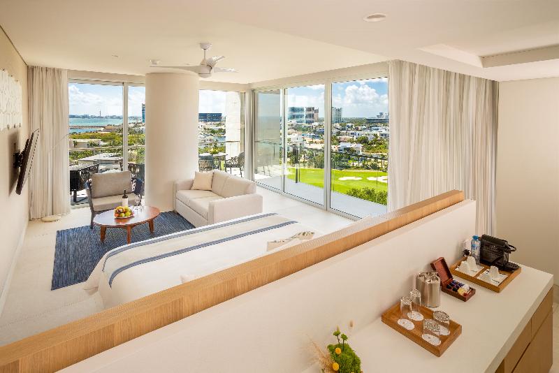 Люкс Клуб, Dreams Vista Cancun Golf & Spa Resort