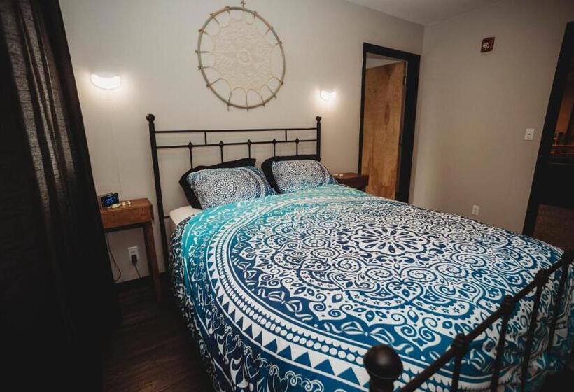 Студия Стандарт, The Haven Hostel