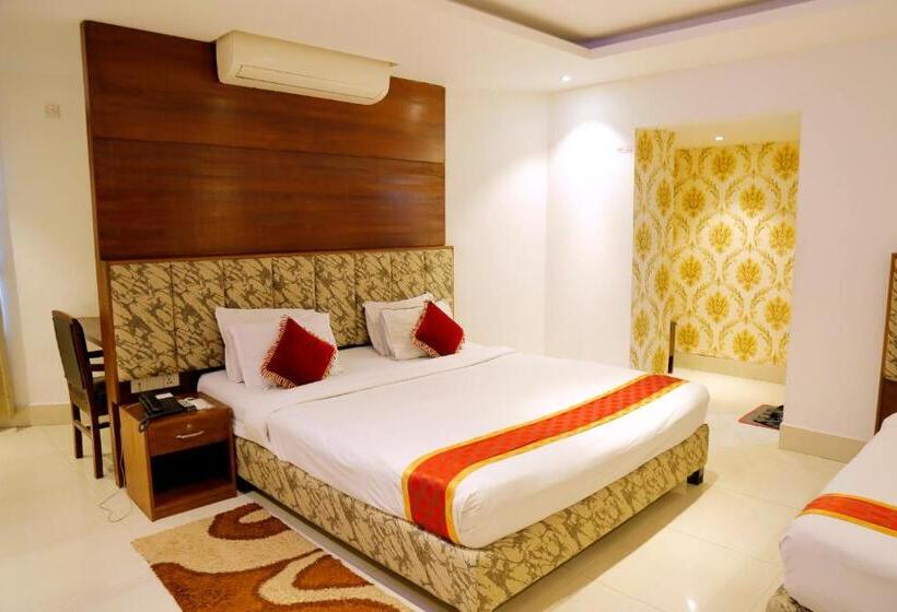 اتاق لوکس چهار تخته, Panshi Inn Sylhet