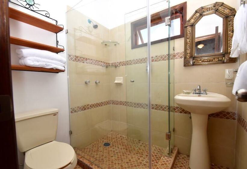 Pokój Standard 2 Łóżka Małżeńskie, Villas Amalia