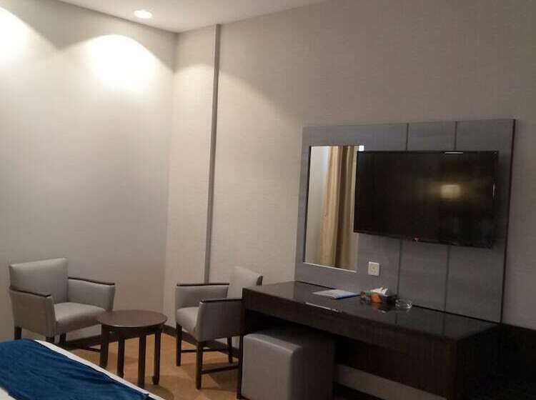 اتاق لوکس, Holiday Villa Hail