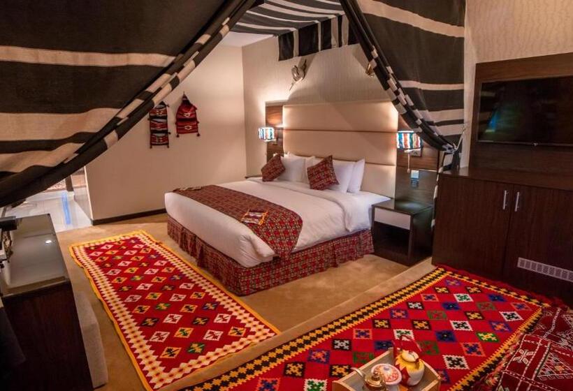 سوییت لوکس, Holiday Villa Hail