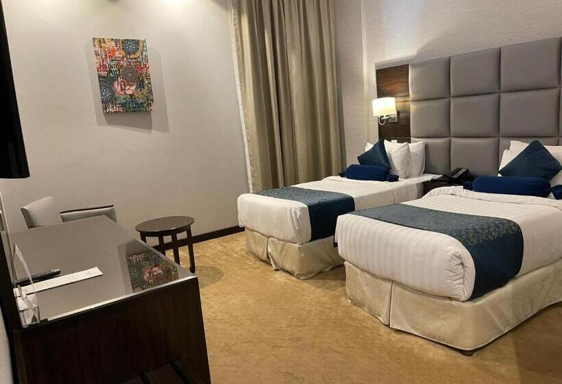 اتاق اکونومی, Holiday Villa Hail