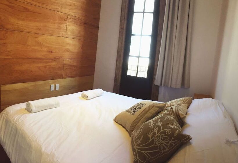 Номер Стандарт, Circus Hostel&hotel Montevideo