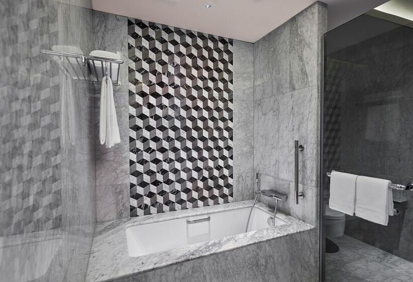 Quarto executivo, Hilton Manila