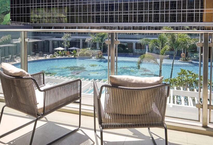 Quarto Executivo Vista Piscina, Hilton Manila