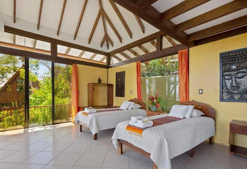غرفة سوبيريور ثلاثية مطلّة علي البحر, Anamaya Resort