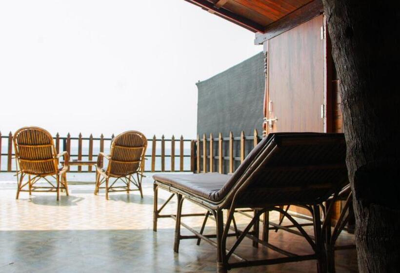 Хижина Superior, O3 Beach Resort