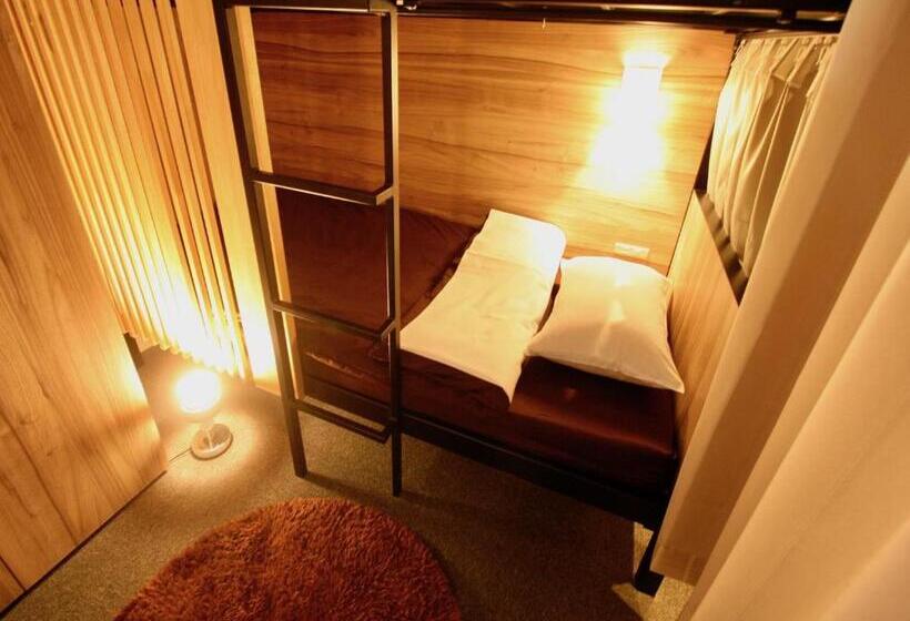 Standardzimmer mit Etagenbett und gemeinsamen Bad, Namba Guesthouse Hive