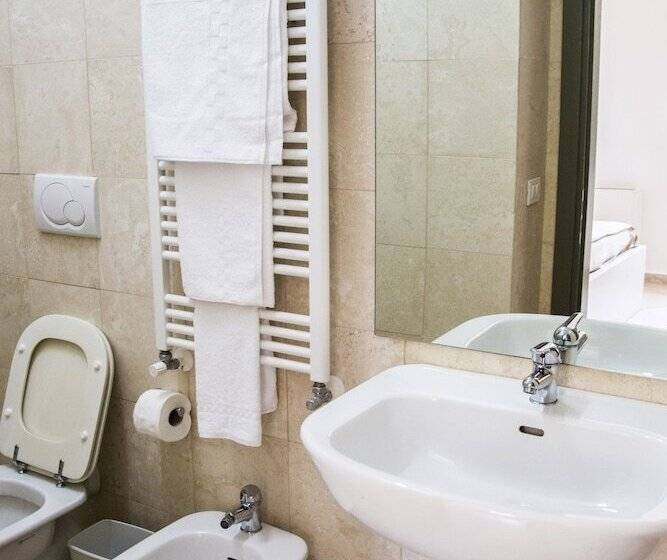 اتاق استاندارد, Sunrise Guest House