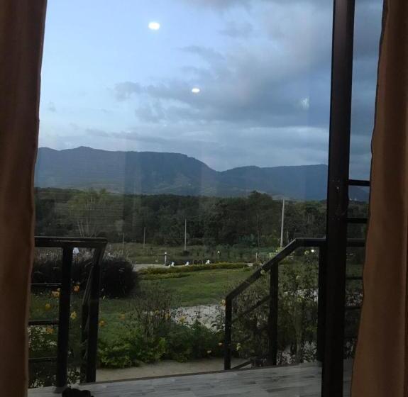 标准三人间, Khao Kho Overview Resort