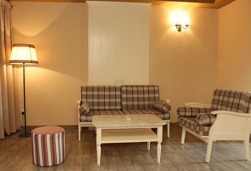 Вилла 2 Спальни, Tasik Villa International Resort