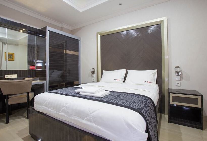 Номер Стандарт, Reddoorz Plus Syariah Near Mall Pondok Indah