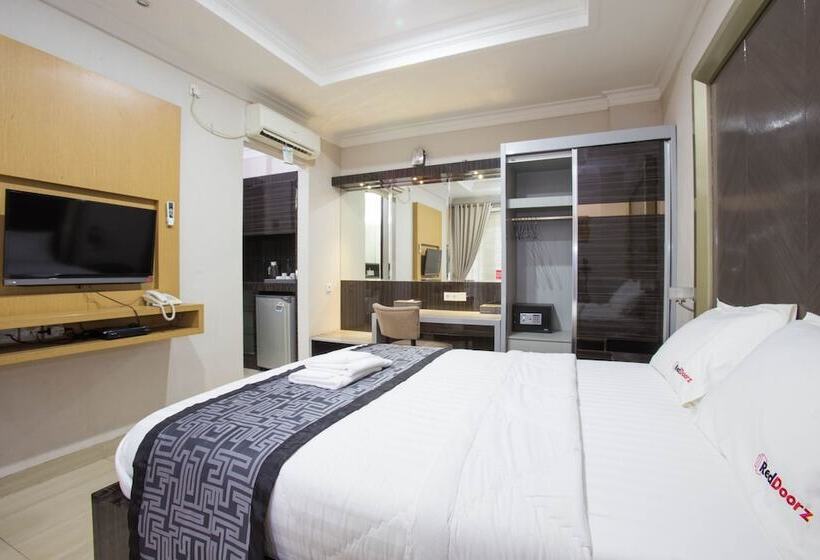 Номер Стандарт, Reddoorz Plus Syariah Near Mall Pondok Indah