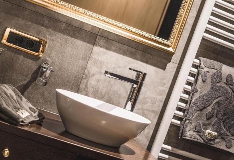 Люкс с Террасой, Alpin Garden Luxury Maison & Spa - Adults Only